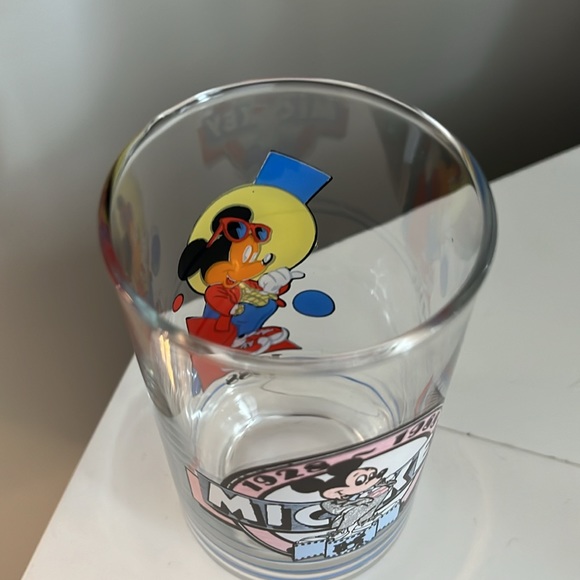 Disney Mickey Mouse 80s Retro Vintage drinking glass. 1988 - Picture 3 of 5